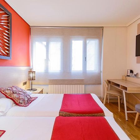 Hostal Rodas Пампона Екстериор снимка