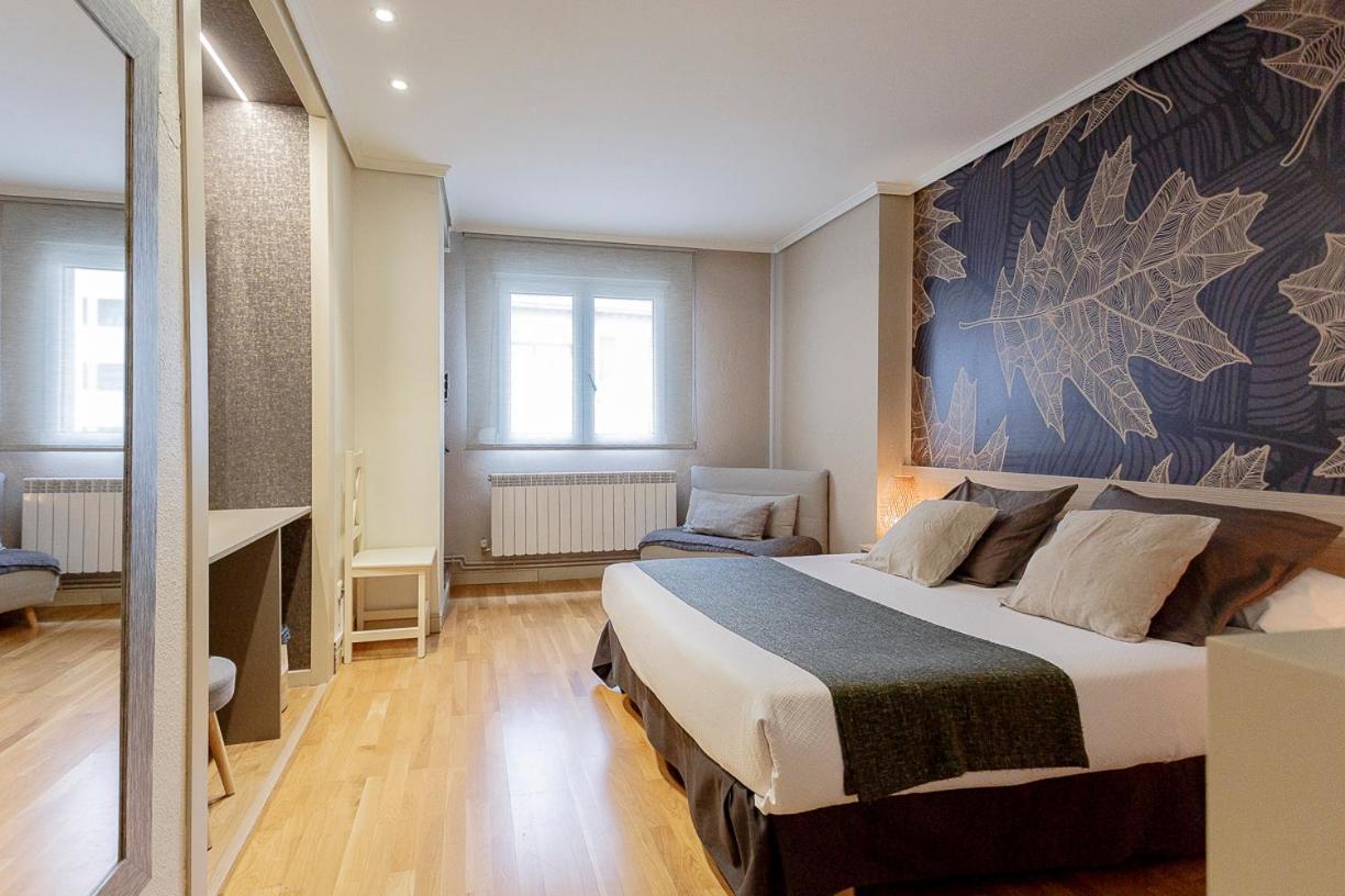 Hostal Rodas Пампона Екстериор снимка