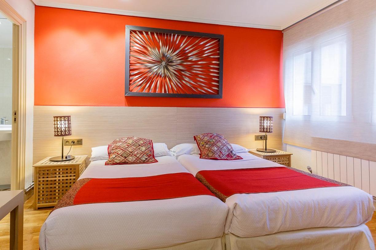 Hostal Rodas Пампона Екстериор снимка