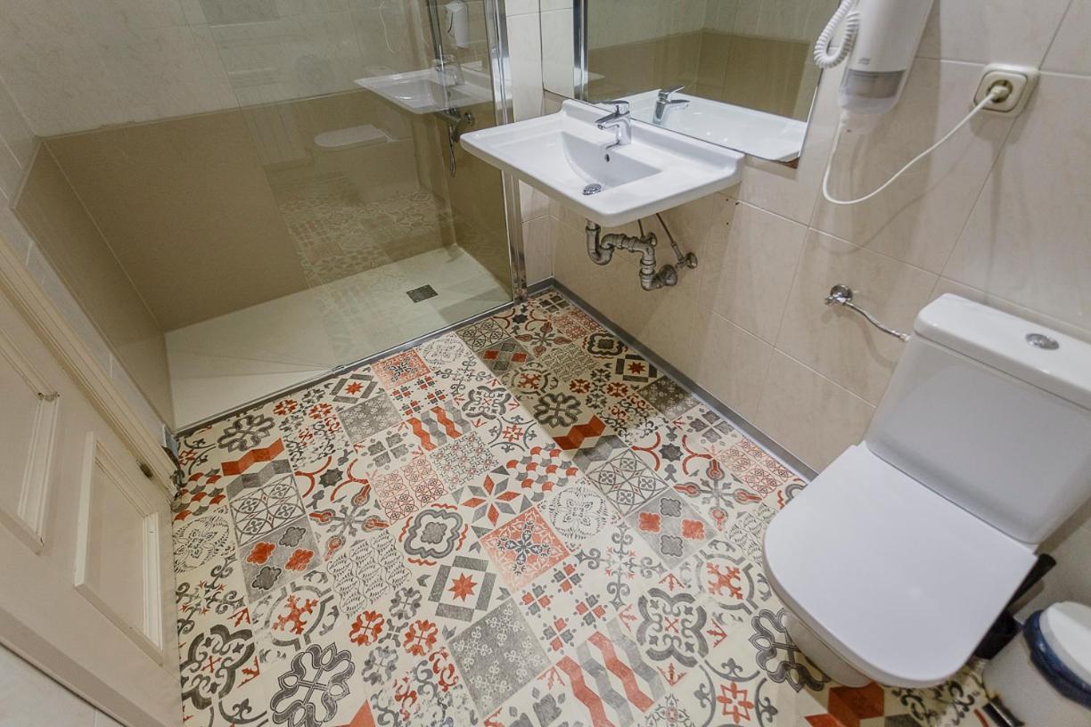 Hostal Rodas Пампона Екстериор снимка