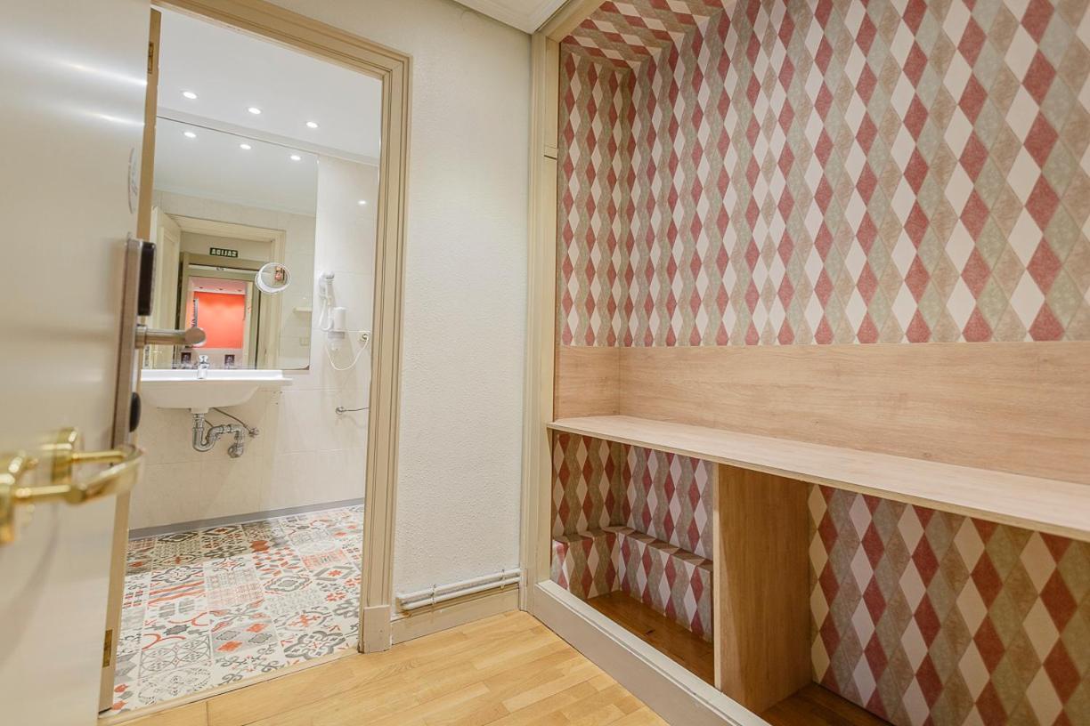 Hostal Rodas Пампона Екстериор снимка