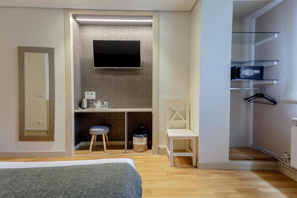 Hostal Rodas Пампона Екстериор снимка