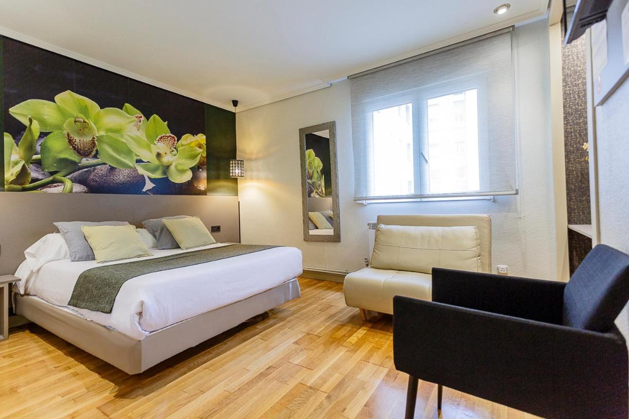 Hostal Rodas Пампона Екстериор снимка