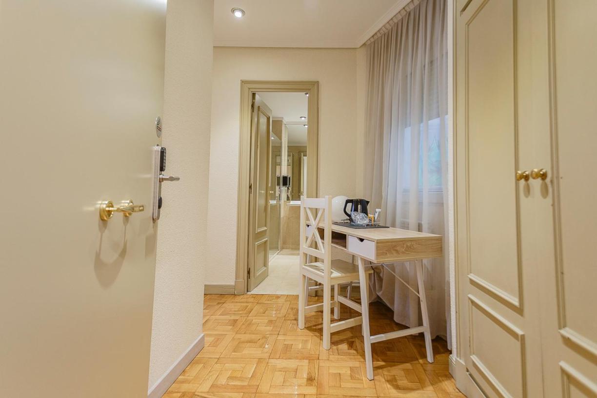 Hostal Rodas Пампона Екстериор снимка